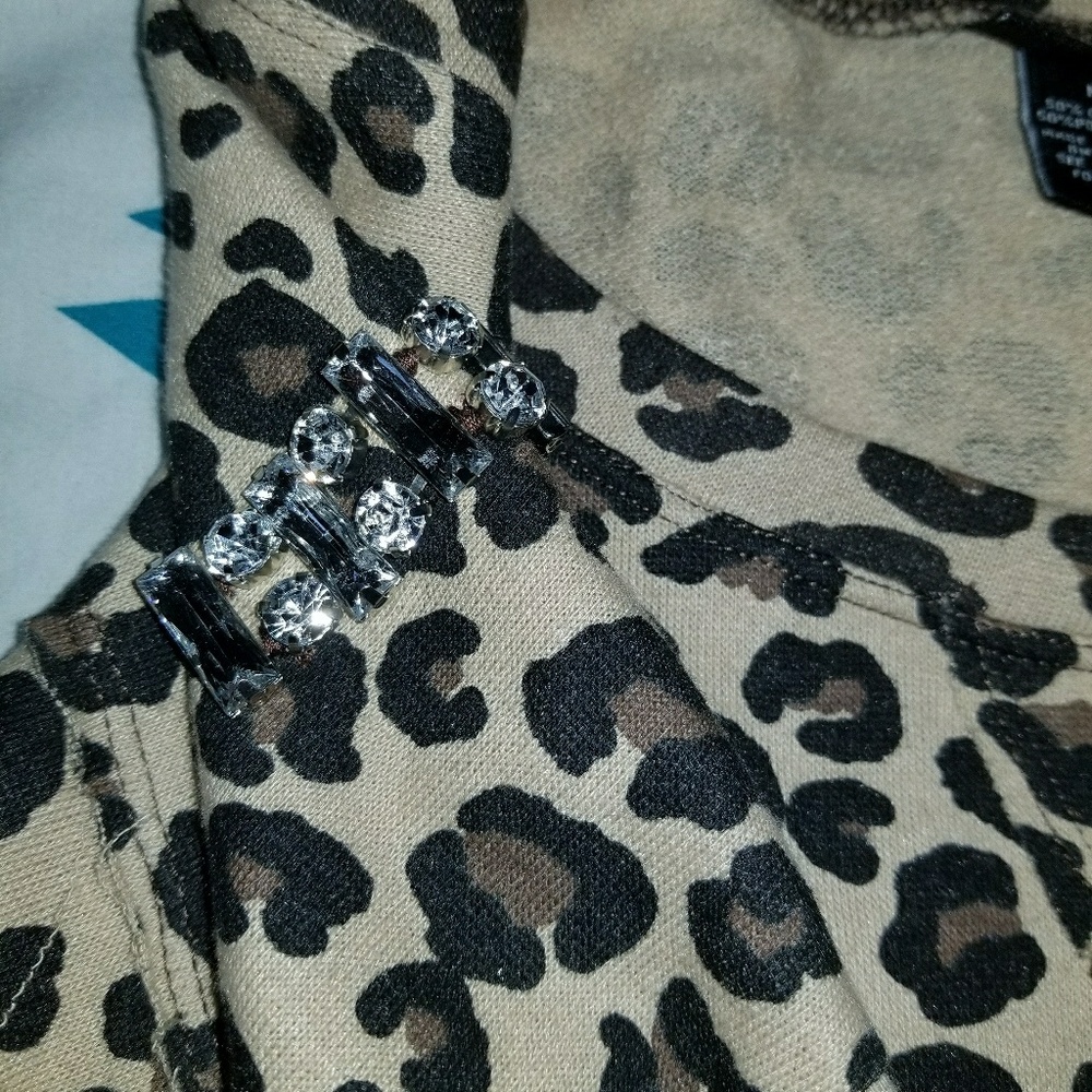Leopard top